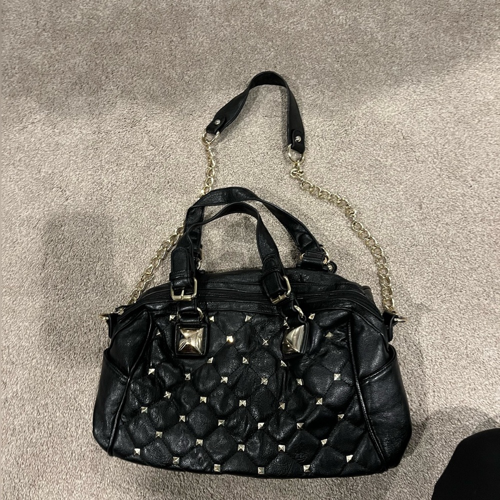 Quilted Black Shoulder Purse with Gold Detailing